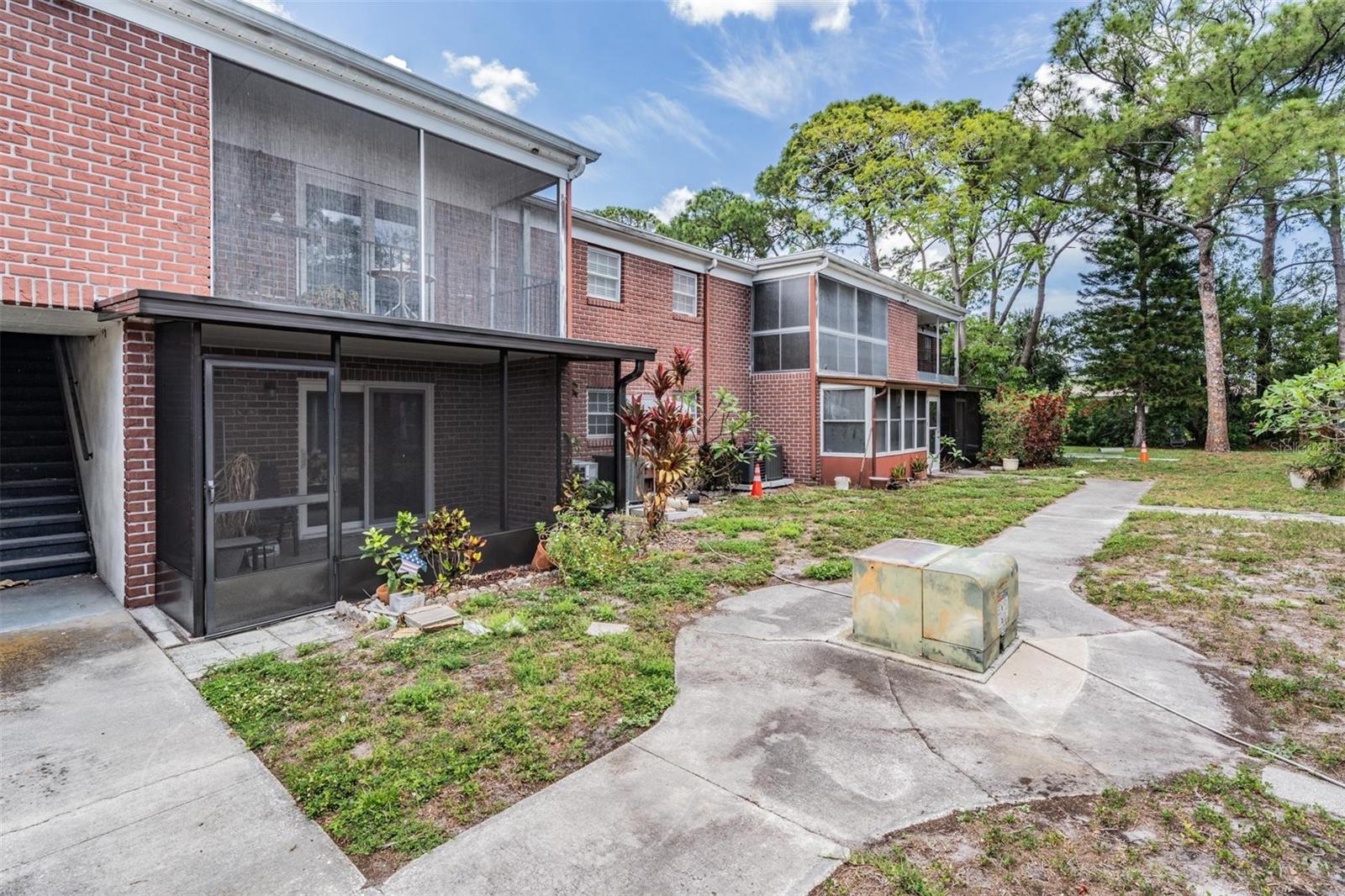 Image 45 of 50 For 8565 12th Way N A