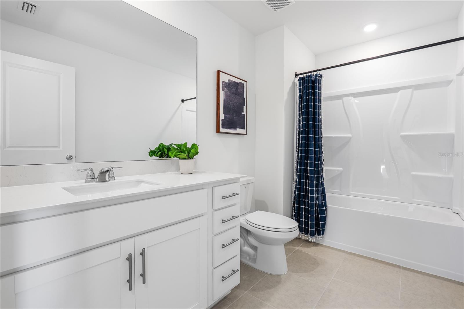 Image 21 of 28 For 18047 Mellon Street