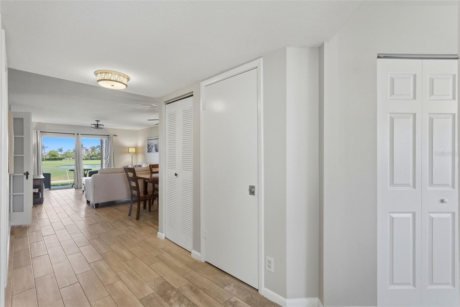 Image 4 of 37 For 6151 Bahia Del Mar Boulevard 123