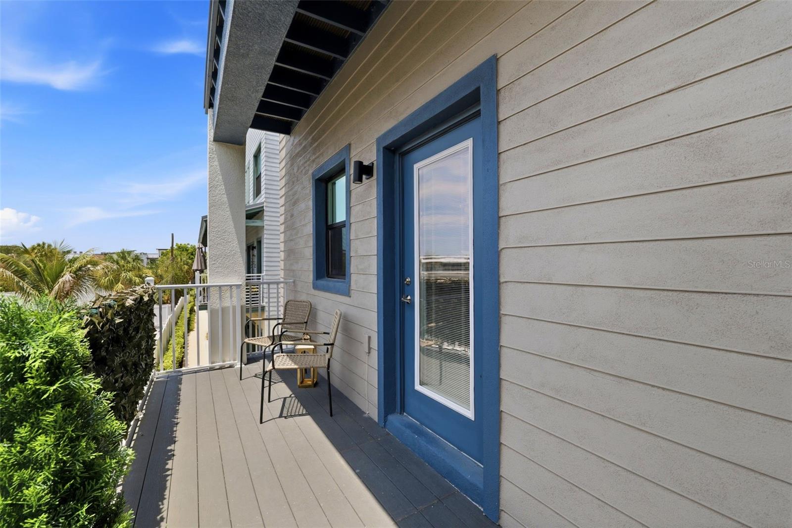 Image 16 of 43 For 946 Highland Avenue 16