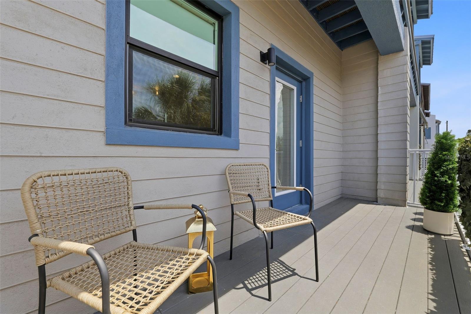 Image 17 of 43 For 946 Highland Avenue 16