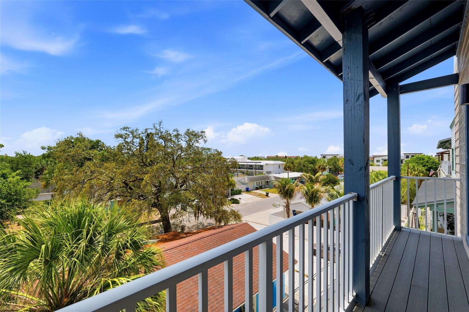 Image 30 of 43 For 946 Highland Avenue 16