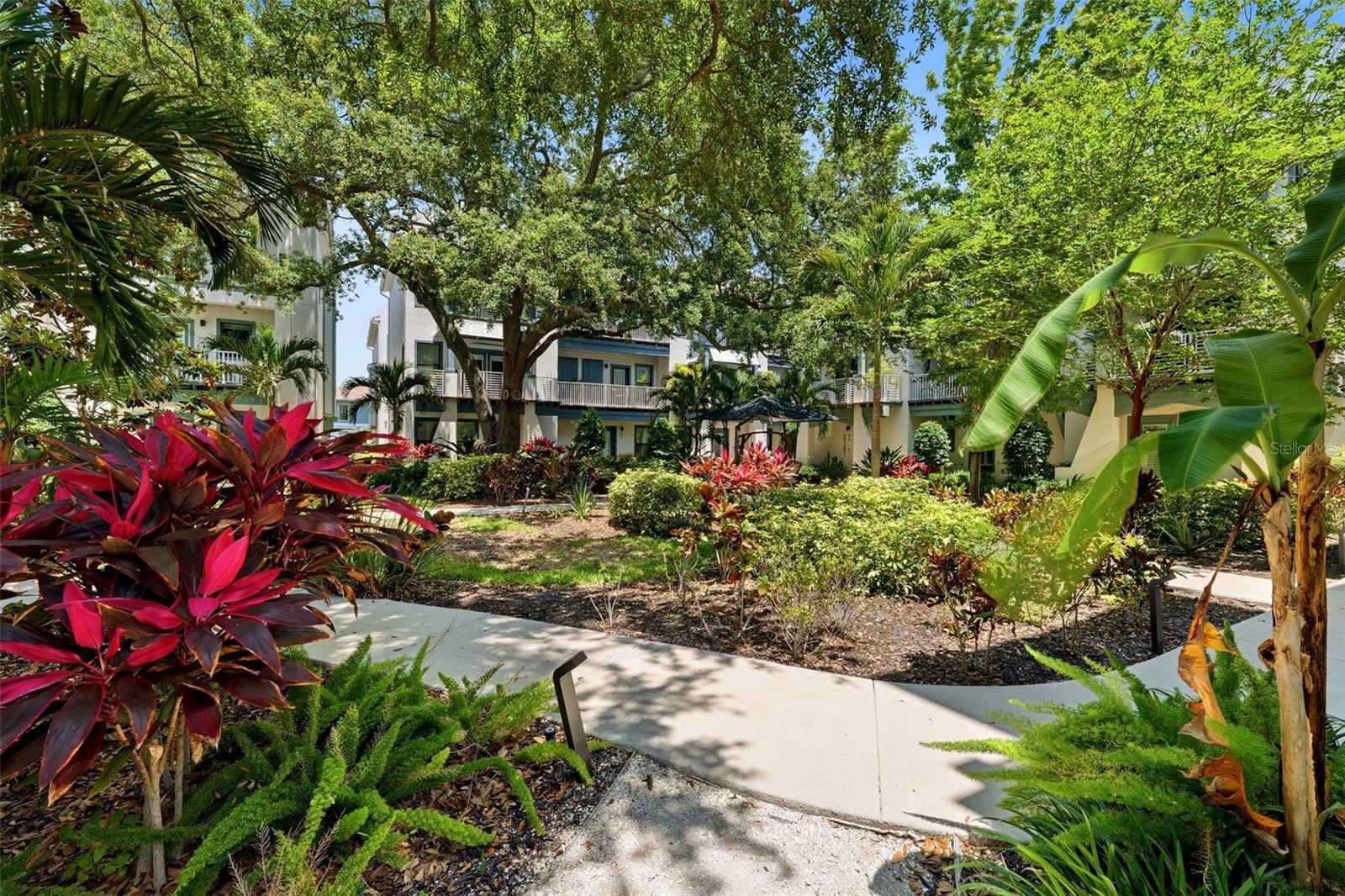 Image 36 of 43 For 946 Highland Avenue 16
