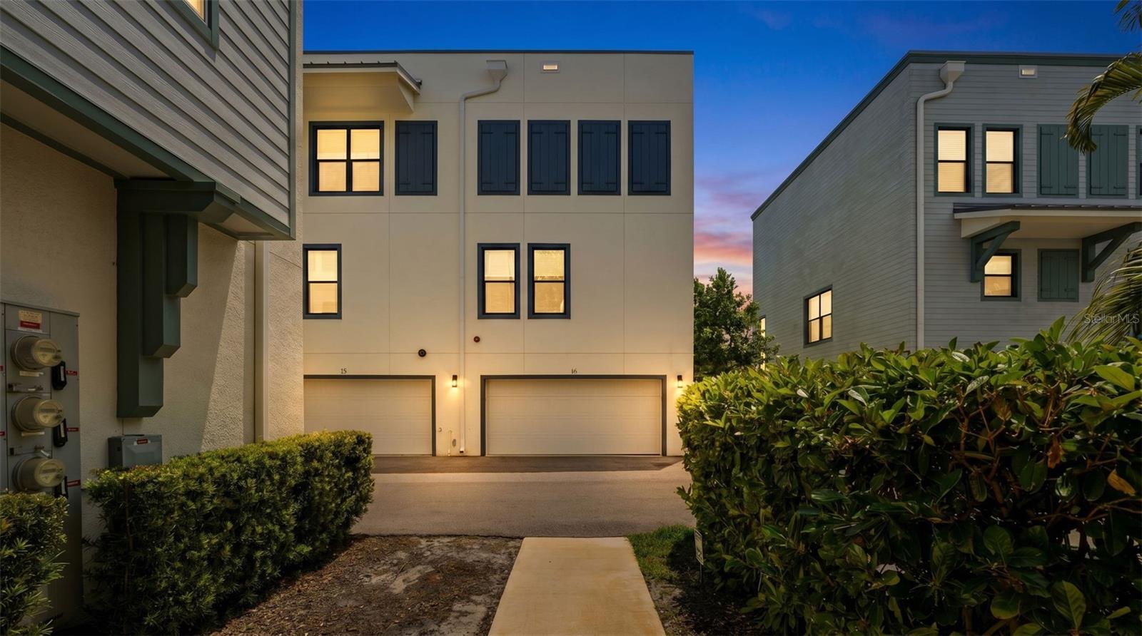 Image 38 of 43 For 946 Highland Avenue 16