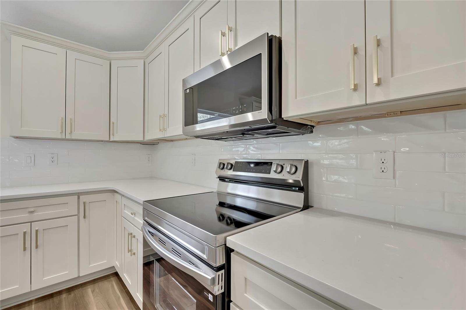 Image 14 of 63 For 11983 Appletree Place
