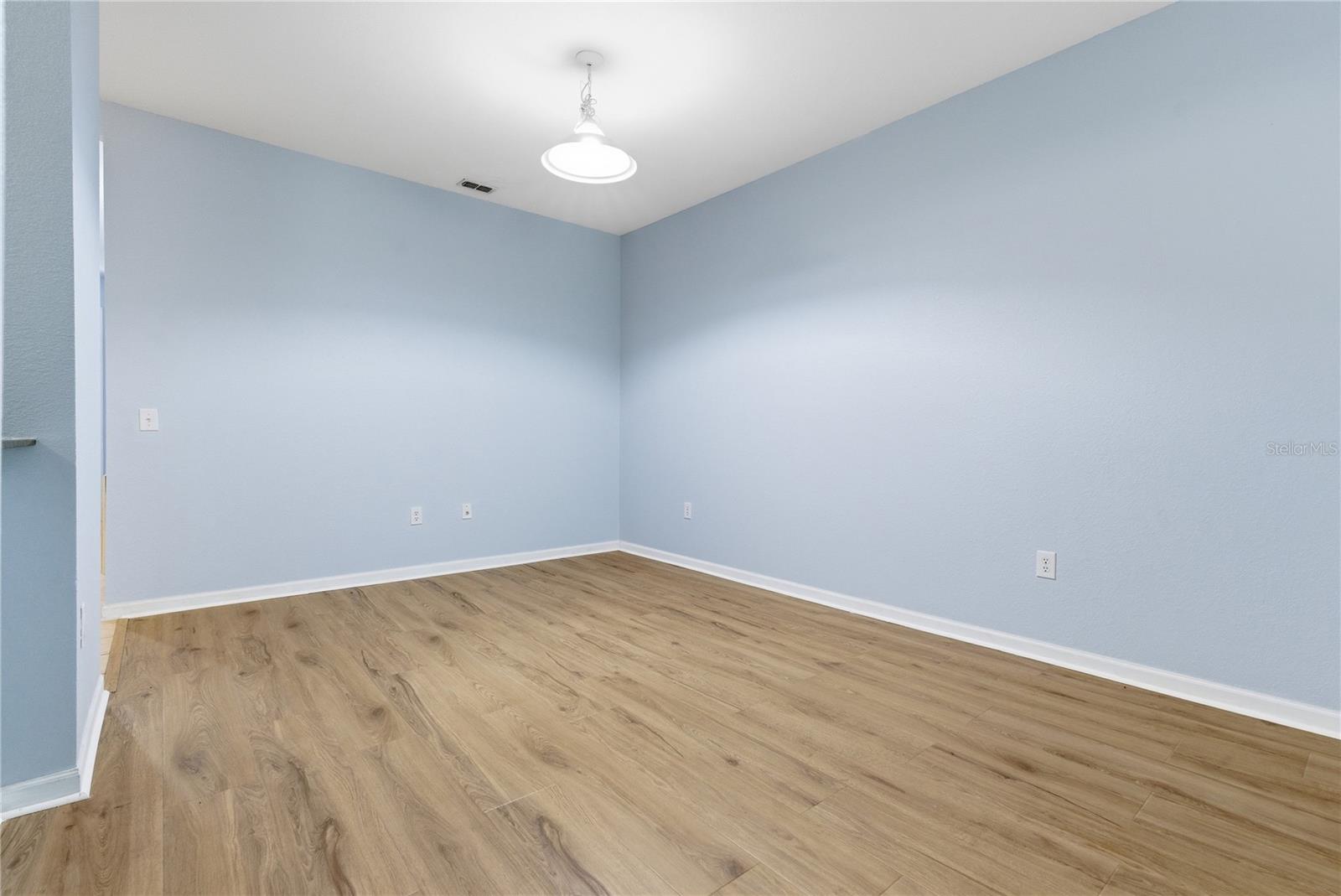Image 7 of 24 For 8208 Downpatrick Court