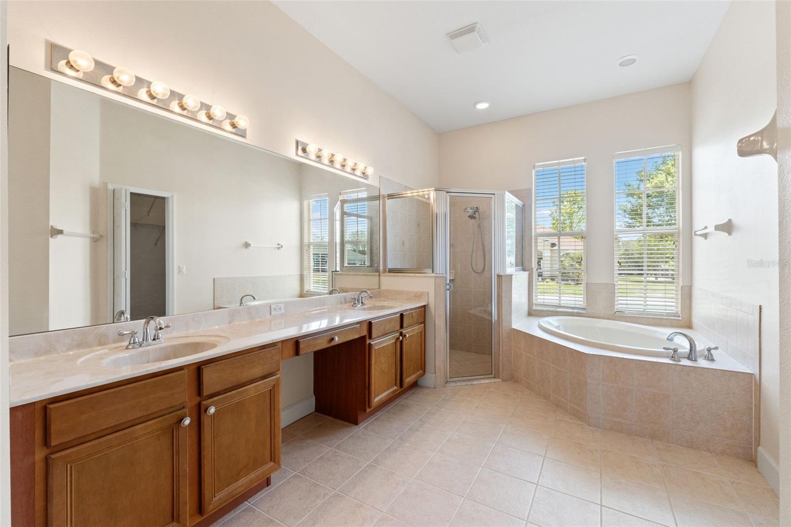 Image 13 of 73 For 5155 Brackenwood Drive