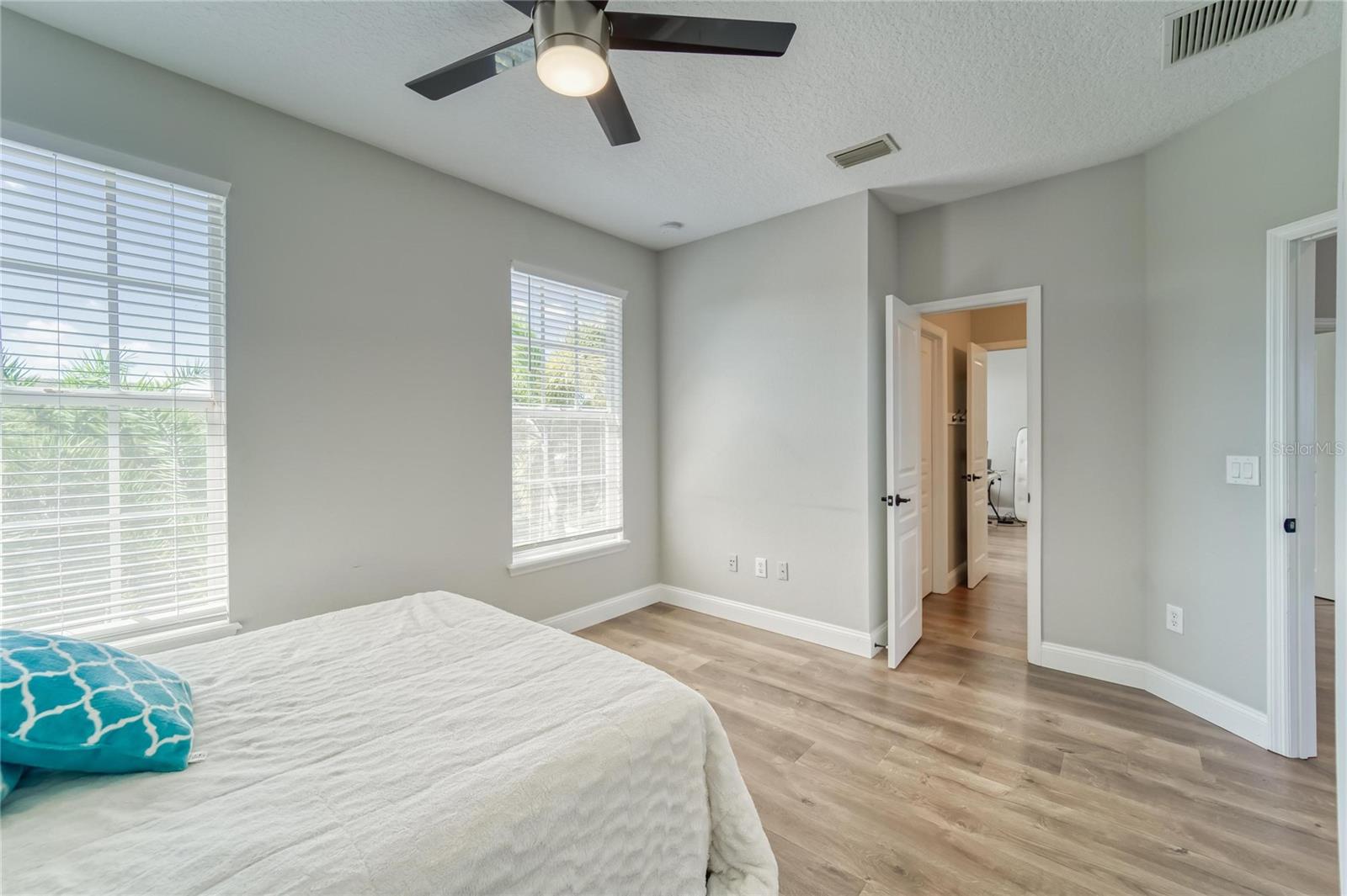 Image 46 of 100 For 5225 Brighton Shore Drive