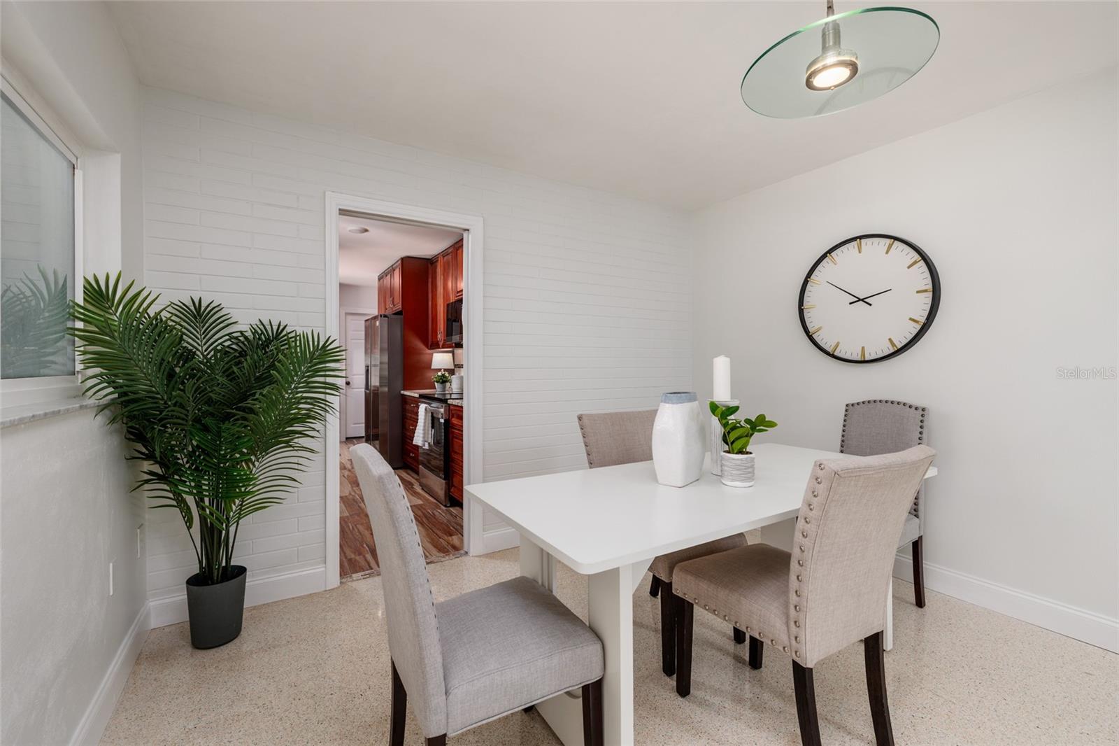 Image 12 of 38 For 1732 Emerald Drive