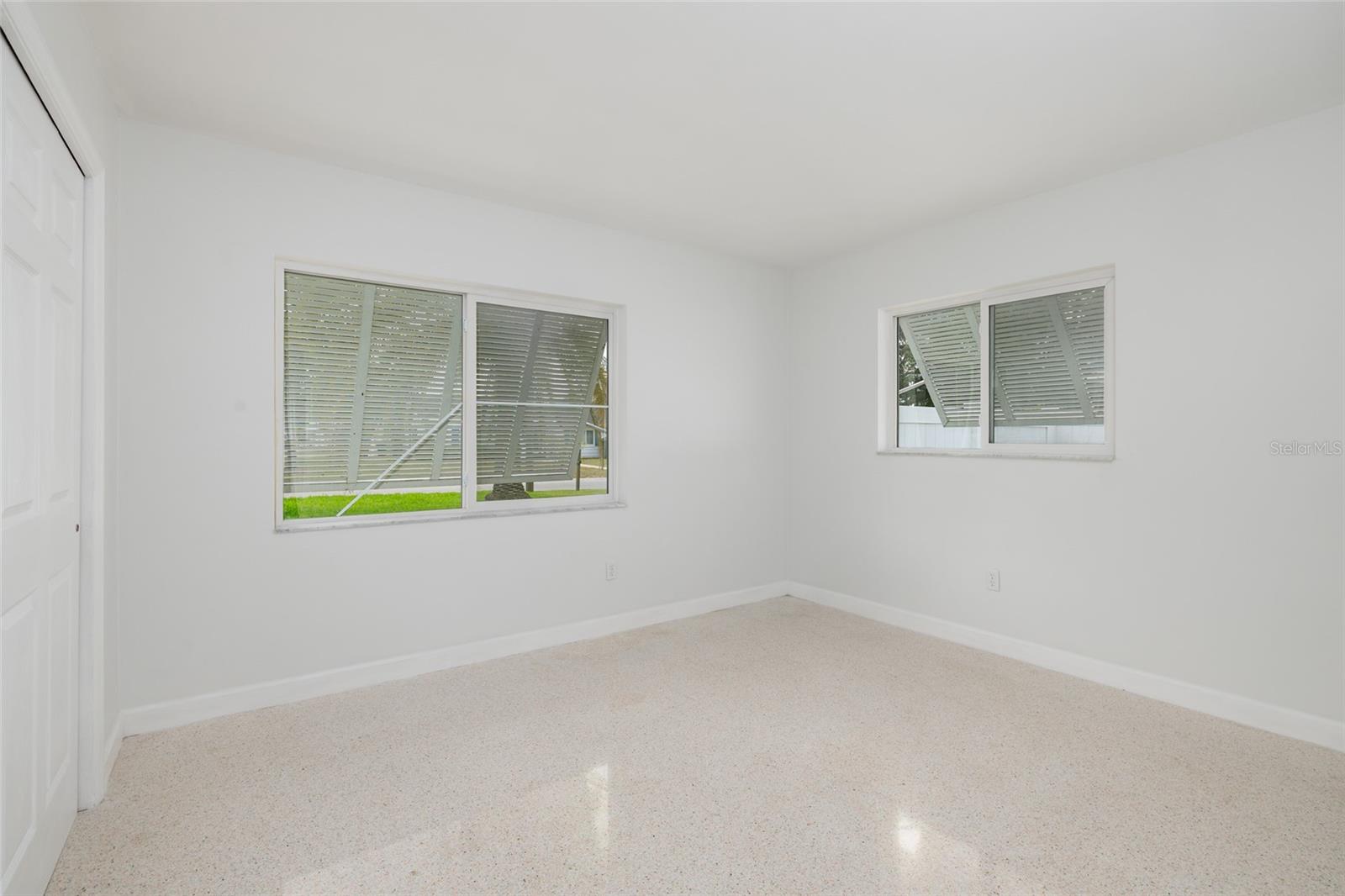 Image 29 of 38 For 1732 Emerald Drive