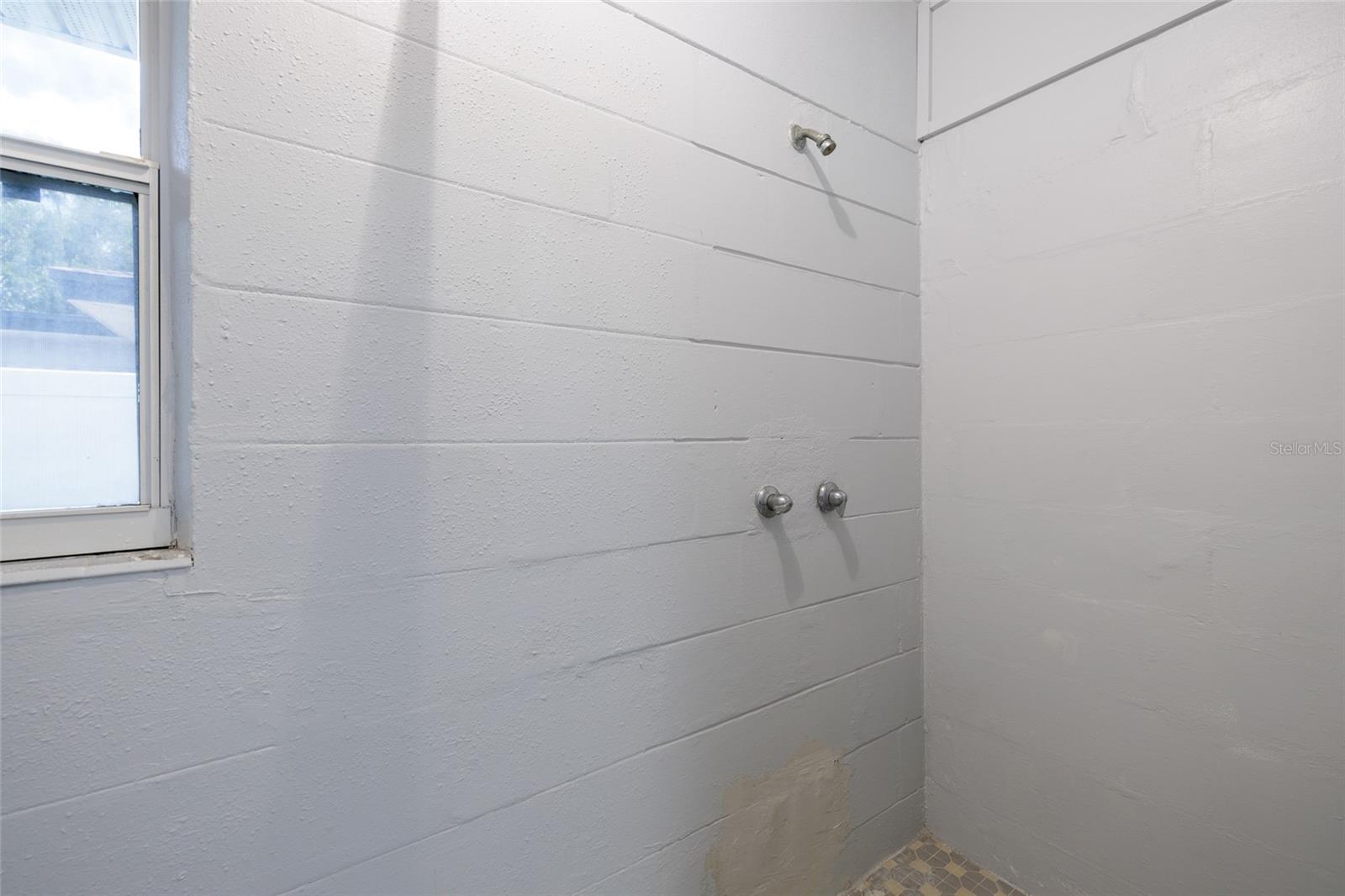 Image 31 of 38 For 1732 Emerald Drive