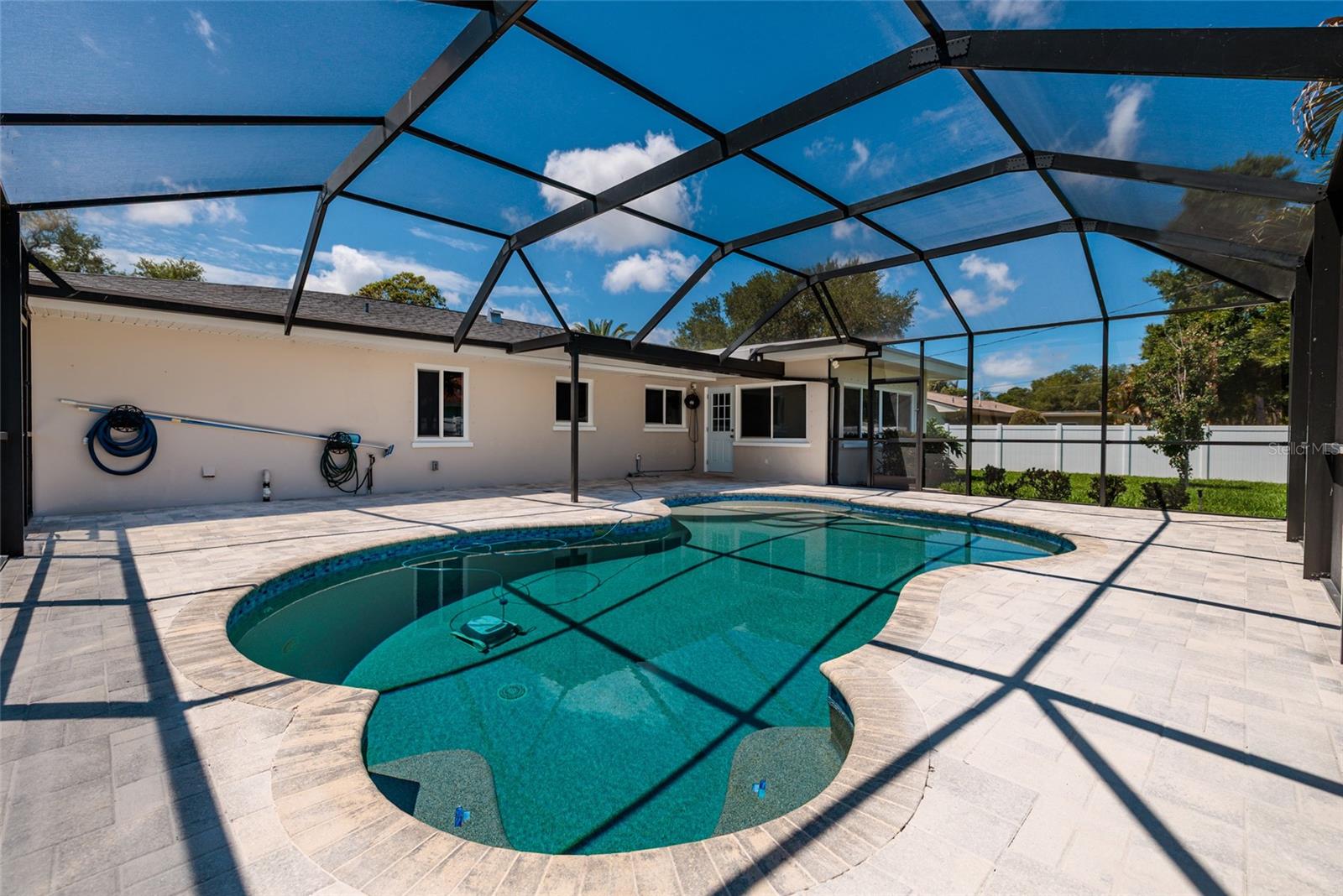 Image 4 of 38 For 1732 Emerald Drive