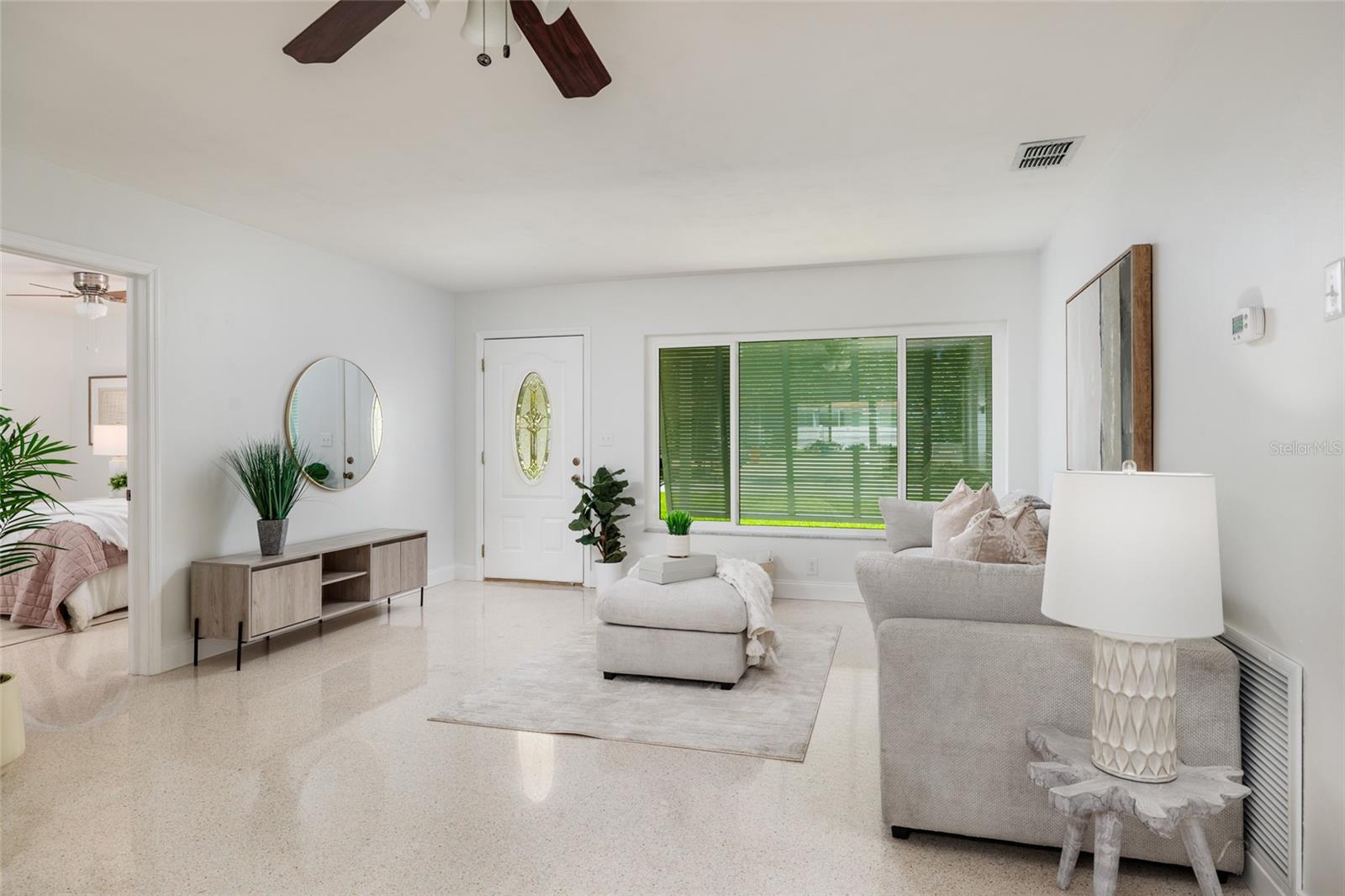 Image 9 of 38 For 1732 Emerald Drive