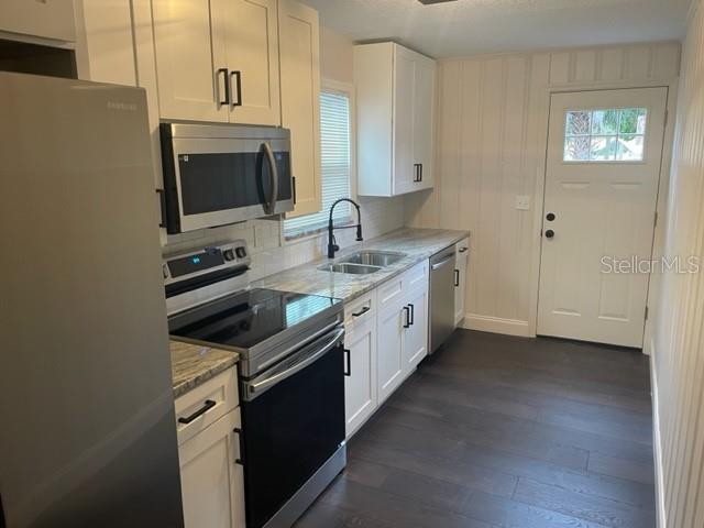 Listing photo id 8 for 5301 27th Avenue S 10