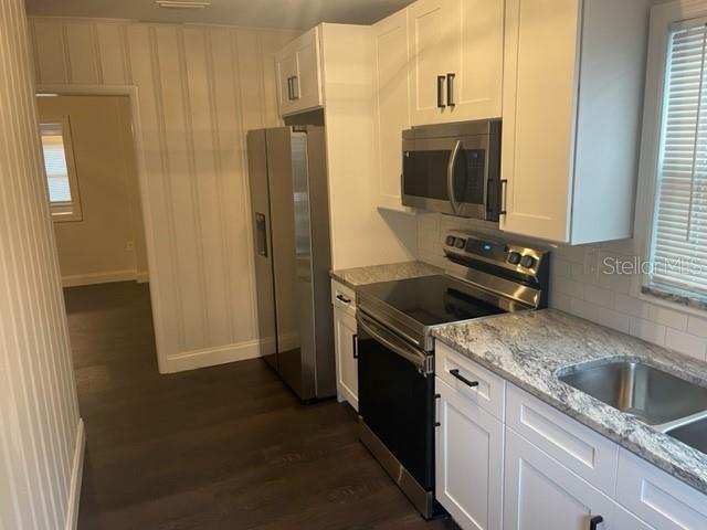 Listing photo id 10 for 5301 27th Avenue S 10