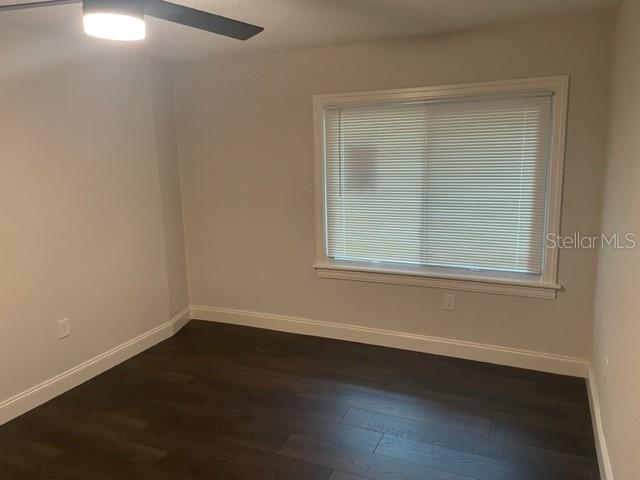 Listing photo id 11 for 5301 27th Avenue S 10