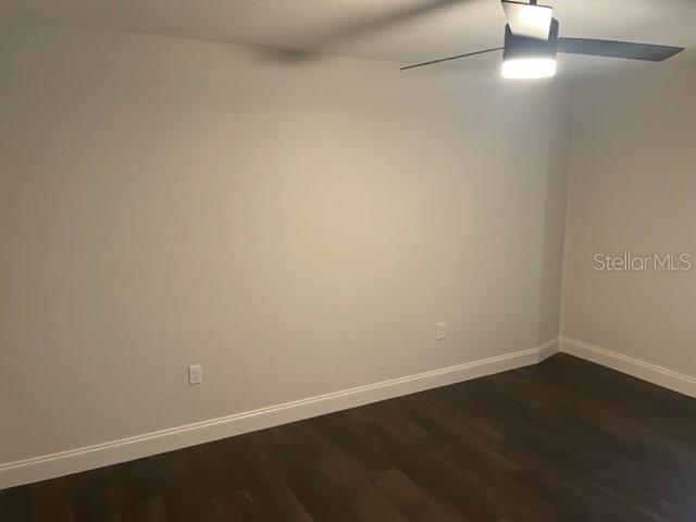 Listing photo id 14 for 5301 27th Avenue S 10