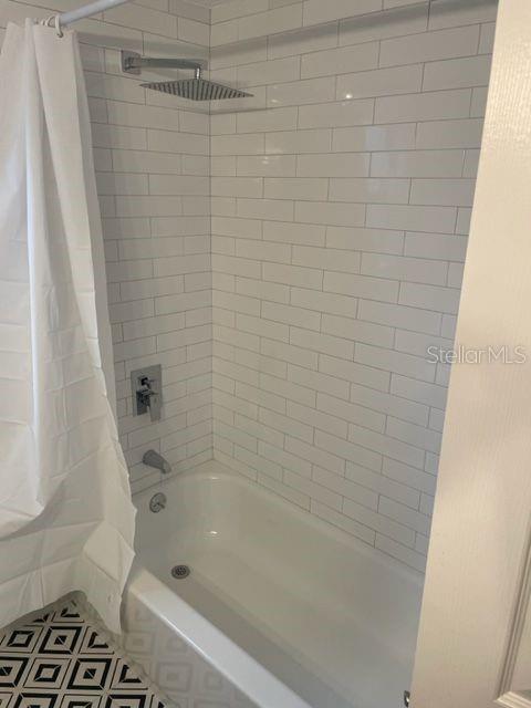 Listing photo id 17 for 5301 27th Avenue S 10