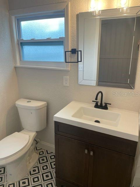 Listing photo id 21 for 5301 27th Avenue S 10