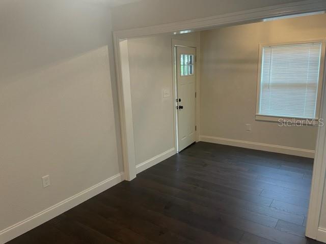 Listing photo id 3 for 5301 27th Avenue S 10