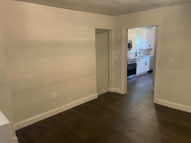 Listing photo id 5 for 5301 27th Avenue S 10