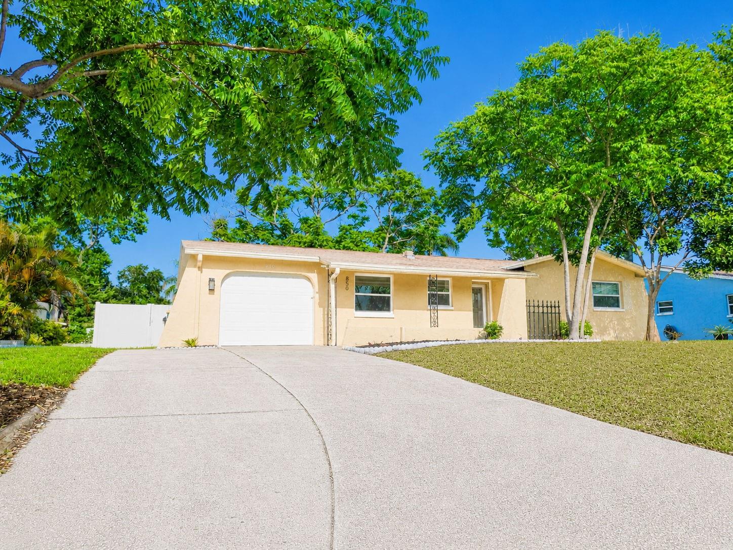 Details for 850 Karen St, PALM HARBOR, FL 34683