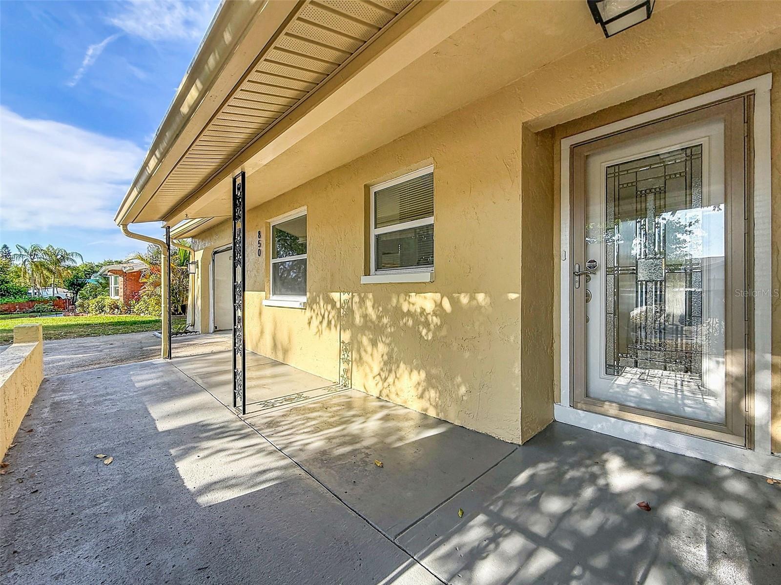 Image 10 of 41 For 850 Karen St