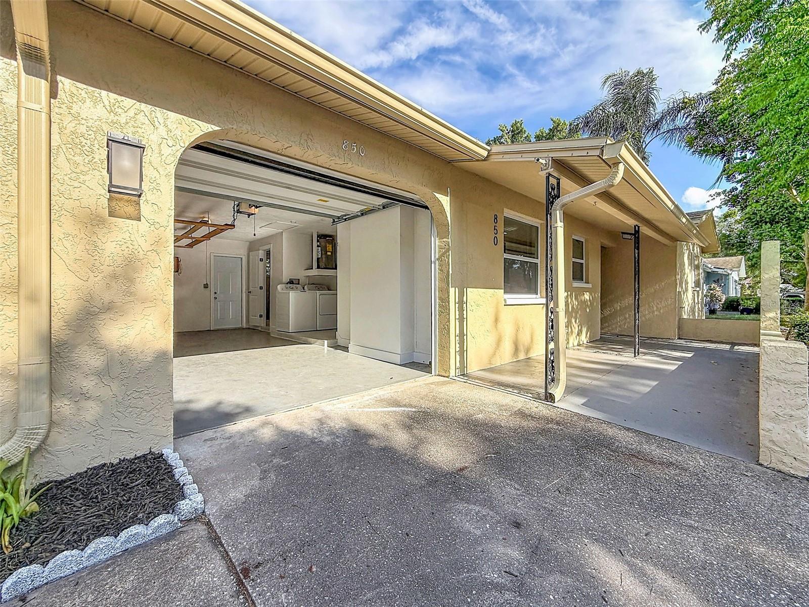 Image 9 of 41 For 850 Karen St