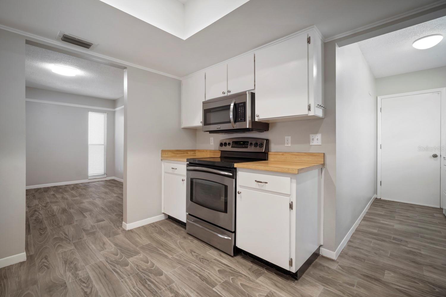 Image 26 of 43 For 3708 Greenford Street