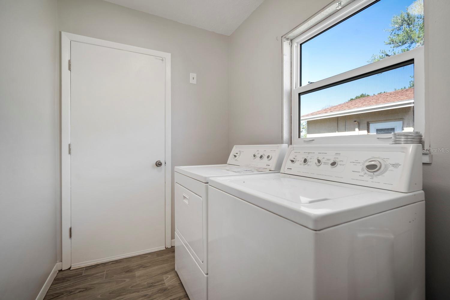 Image 27 of 43 For 3708 Greenford Street