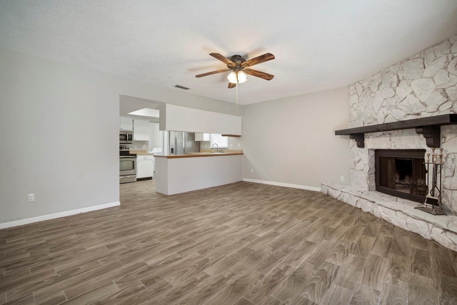 Image 33 of 43 For 3708 Greenford Street