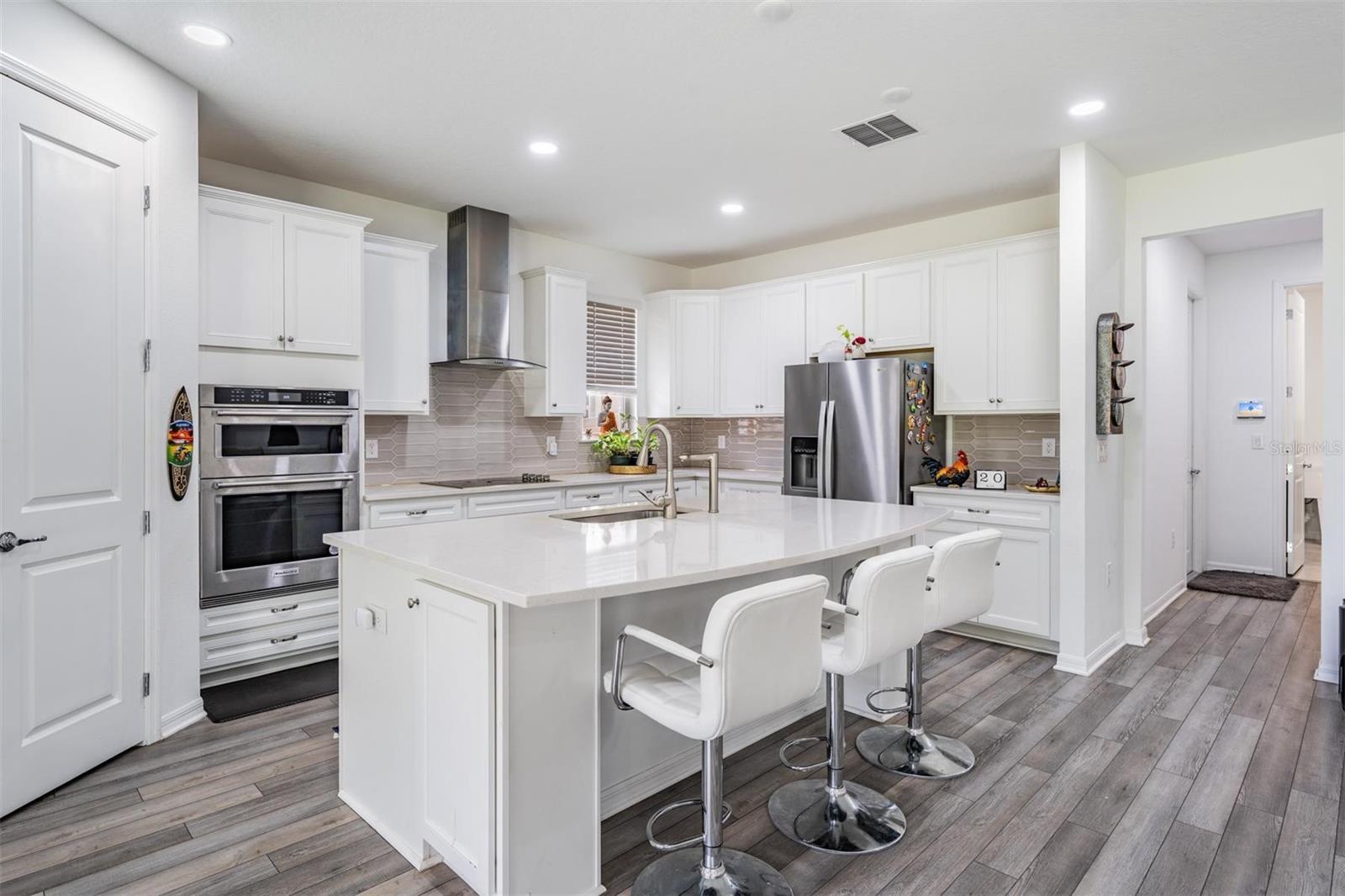 Image 17 of 75 For 9405 Ibis Grove Boulevard