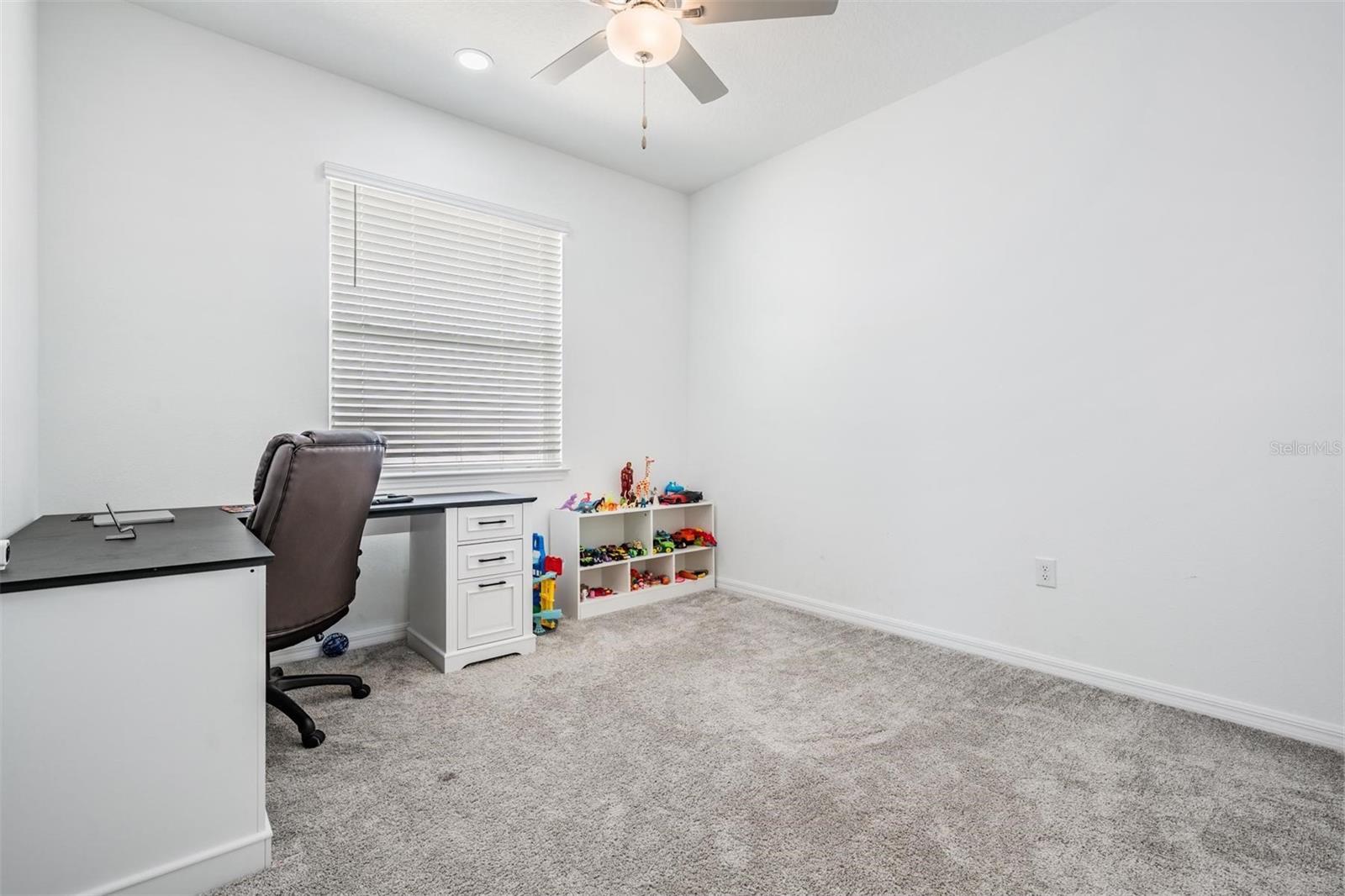Image 31 of 75 For 9405 Ibis Grove Boulevard