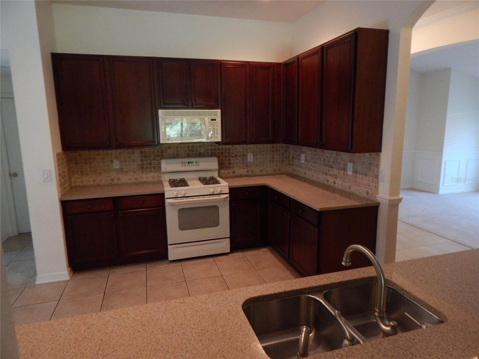 Image 10 of 28 For 6433 Bridgecrest Drive