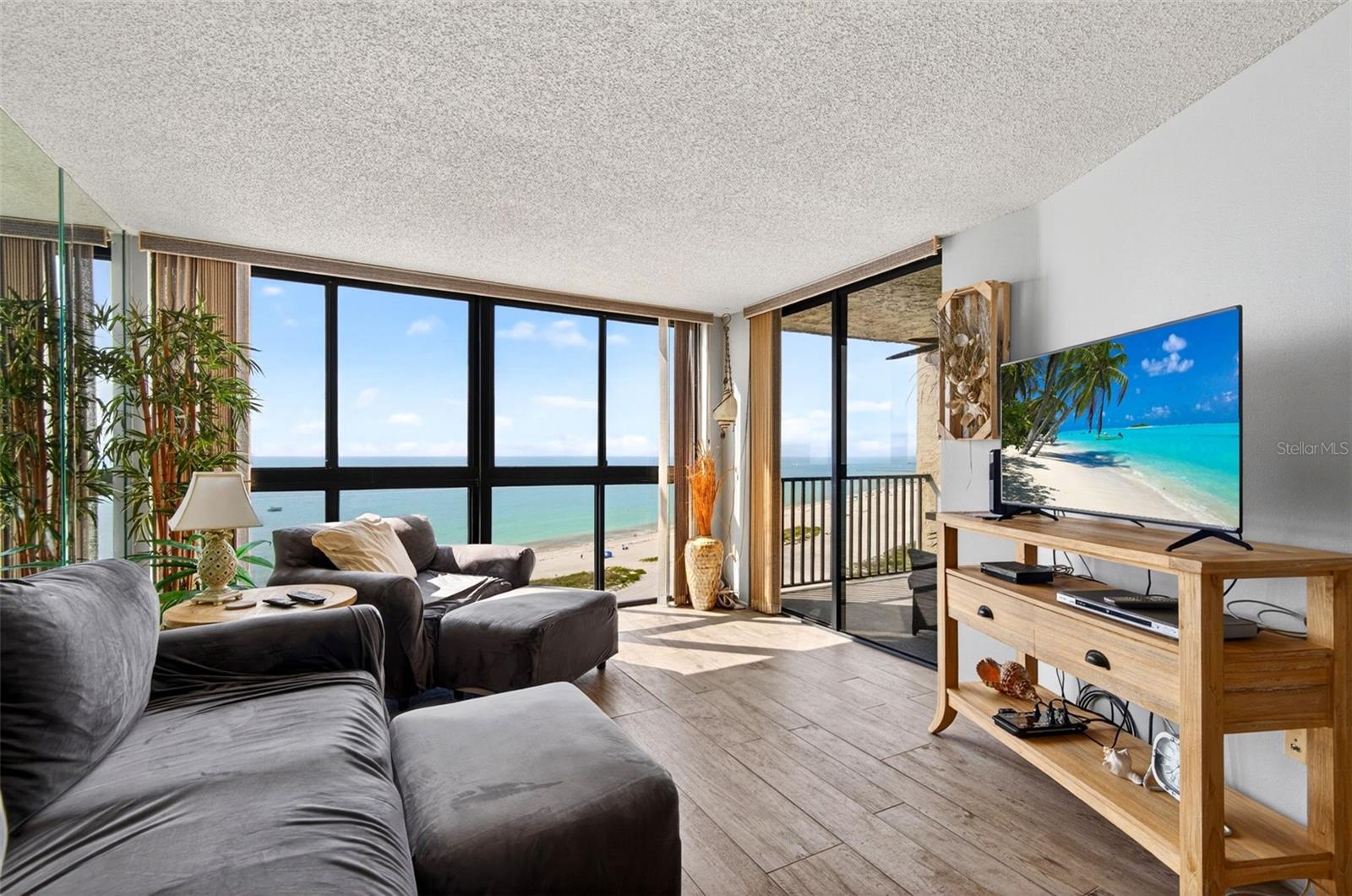 Image 2 of 35 For 1290 Gulf Boulevard 1604