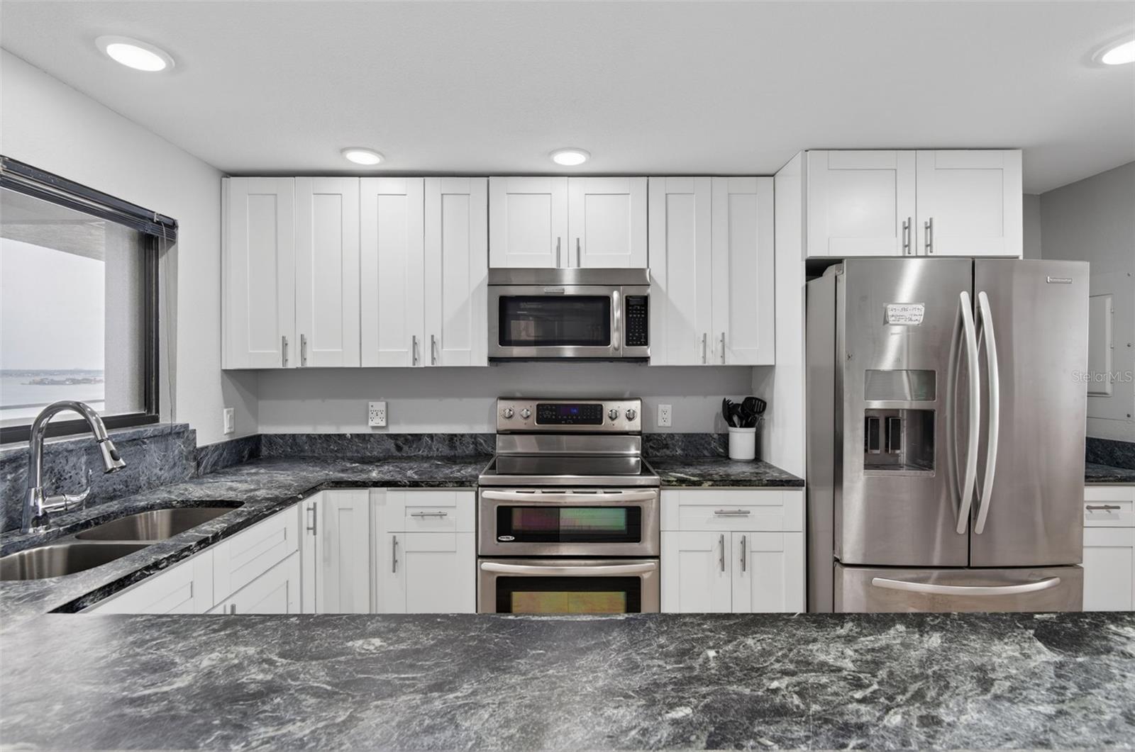 Image 21 of 35 For 1290 Gulf Boulevard 1604