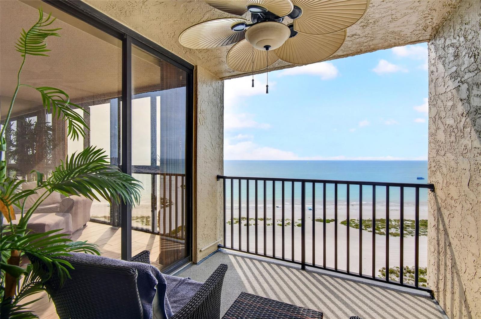 Image 25 of 35 For 1290 Gulf Boulevard 1604