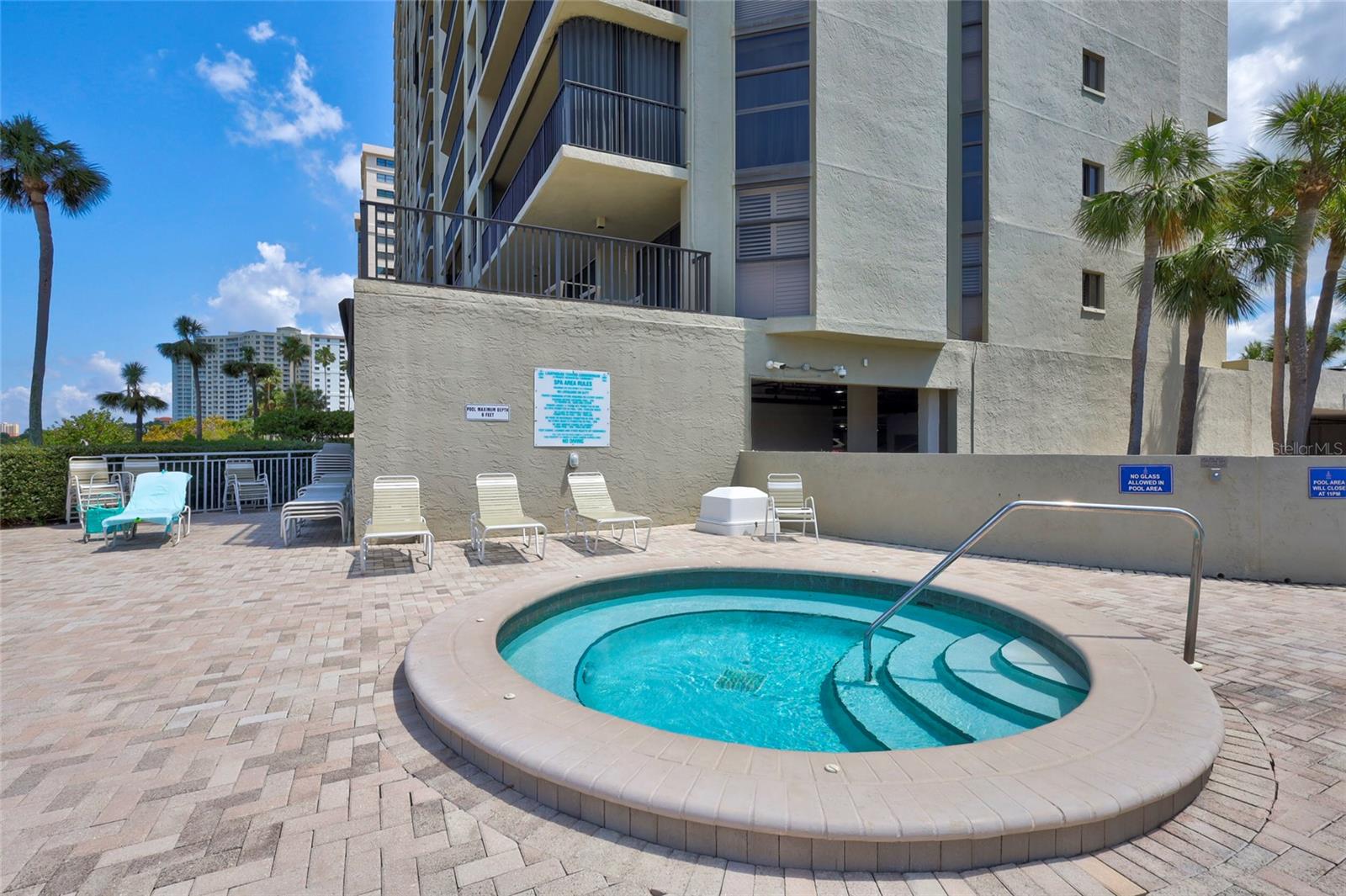 Image 7 of 35 For 1290 Gulf Boulevard 1604