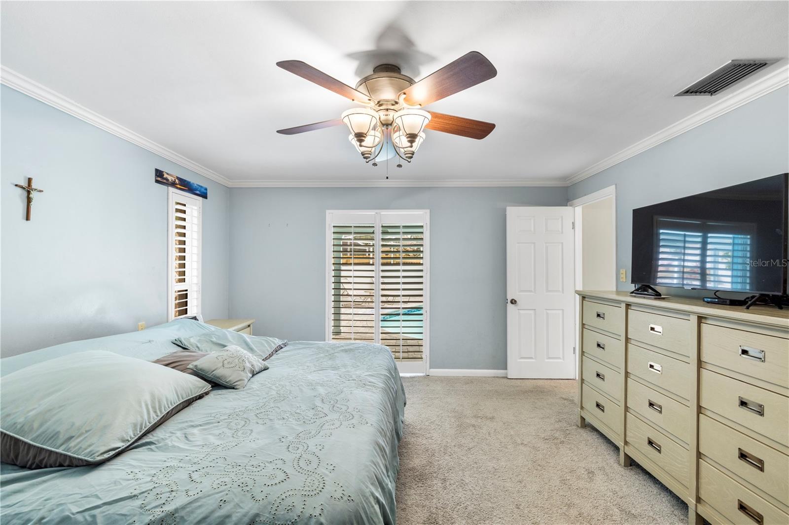 Image 12 of 72 For 2215 Buena Vista Drive