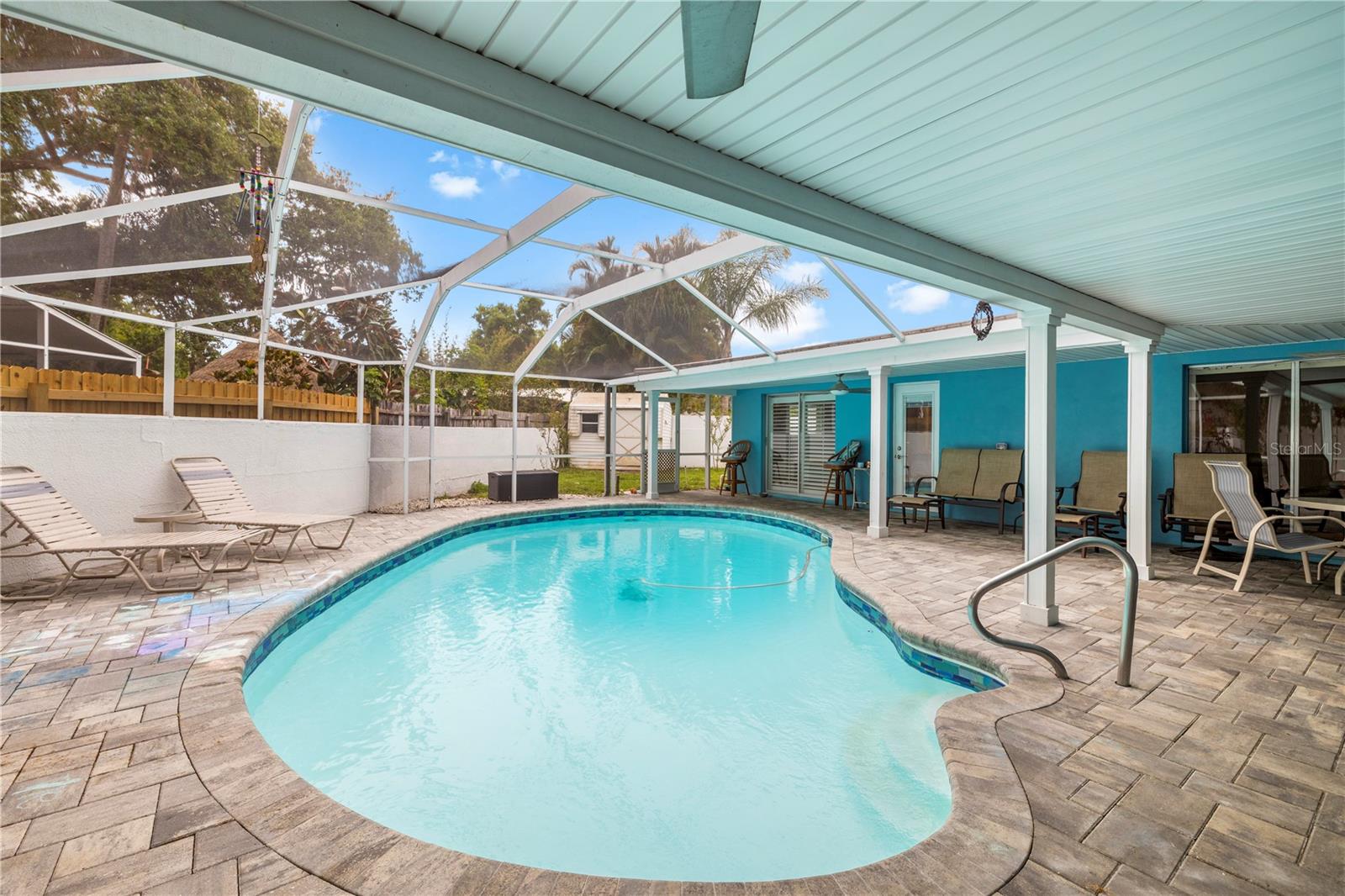 Image 3 of 72 For 2215 Buena Vista Drive