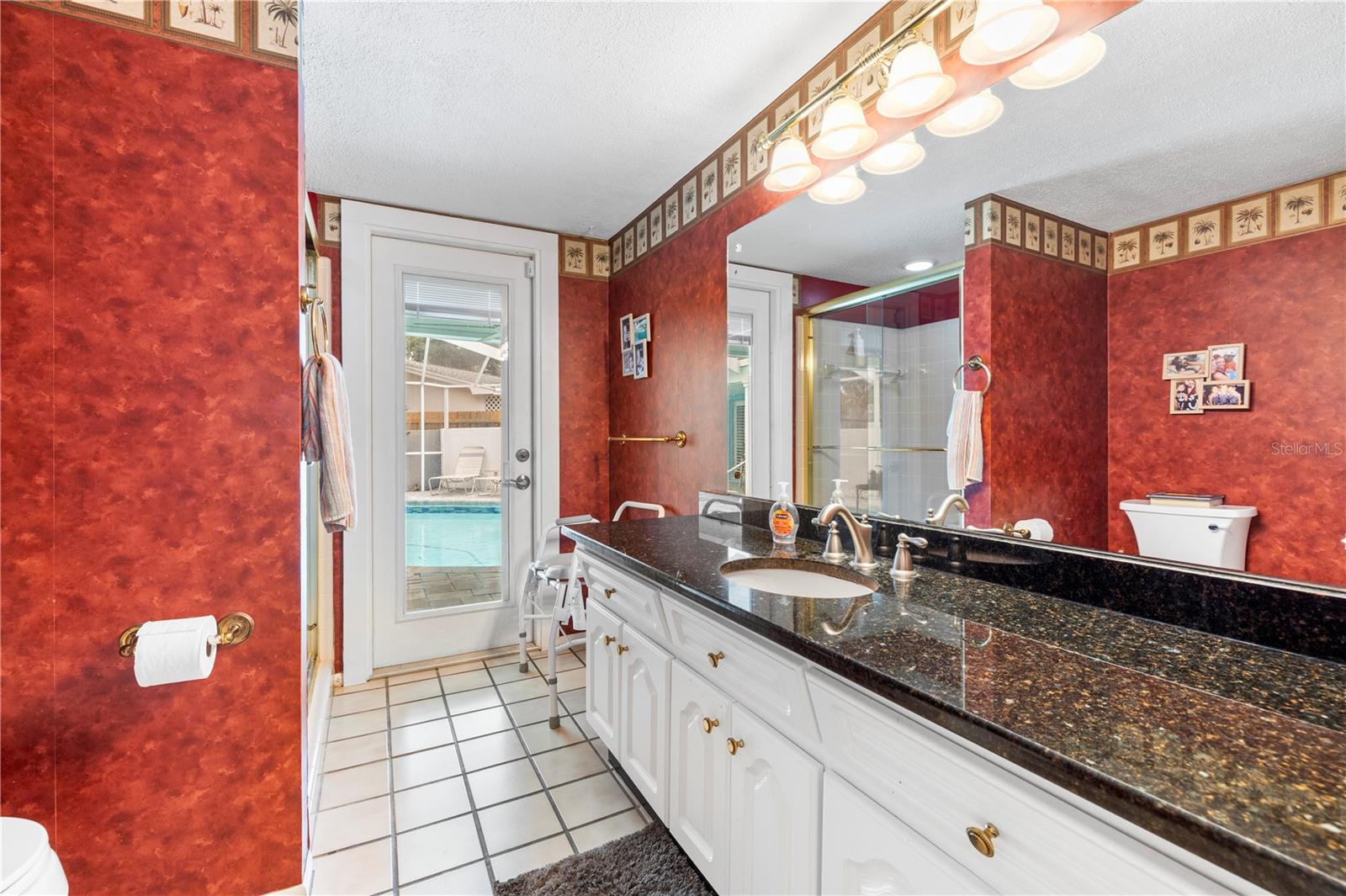 Image 30 of 72 For 2215 Buena Vista Drive