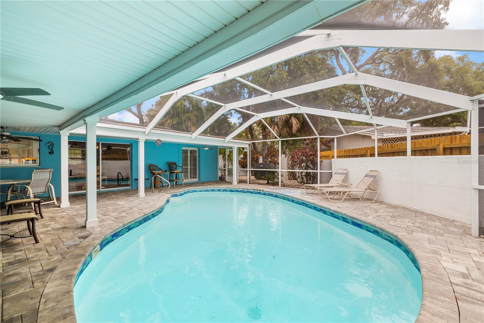 Image 43 of 72 For 2215 Buena Vista Drive