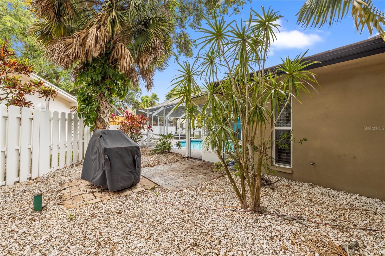 Image 50 of 72 For 2215 Buena Vista Drive