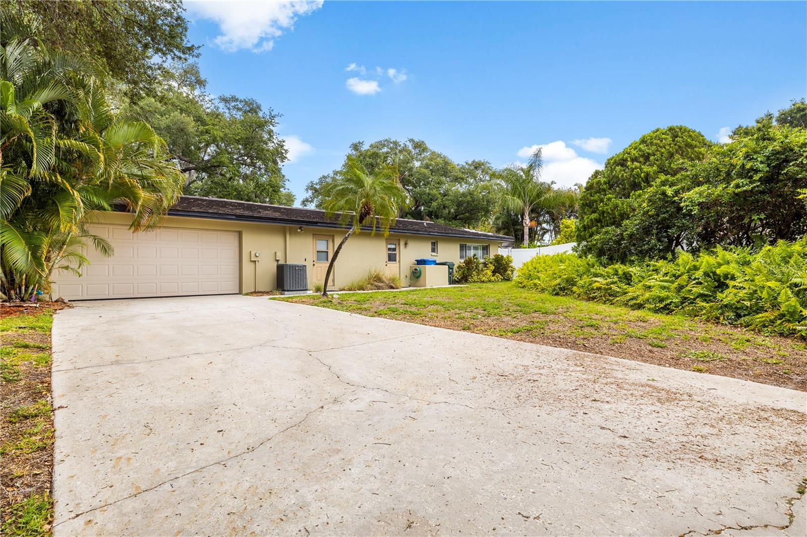 Image 57 of 72 For 2215 Buena Vista Drive