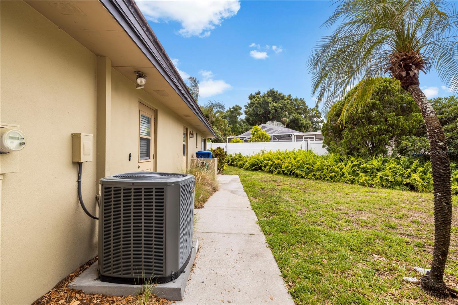 Image 58 of 72 For 2215 Buena Vista Drive