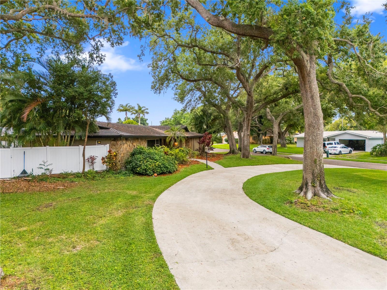 Image 60 of 72 For 2215 Buena Vista Drive