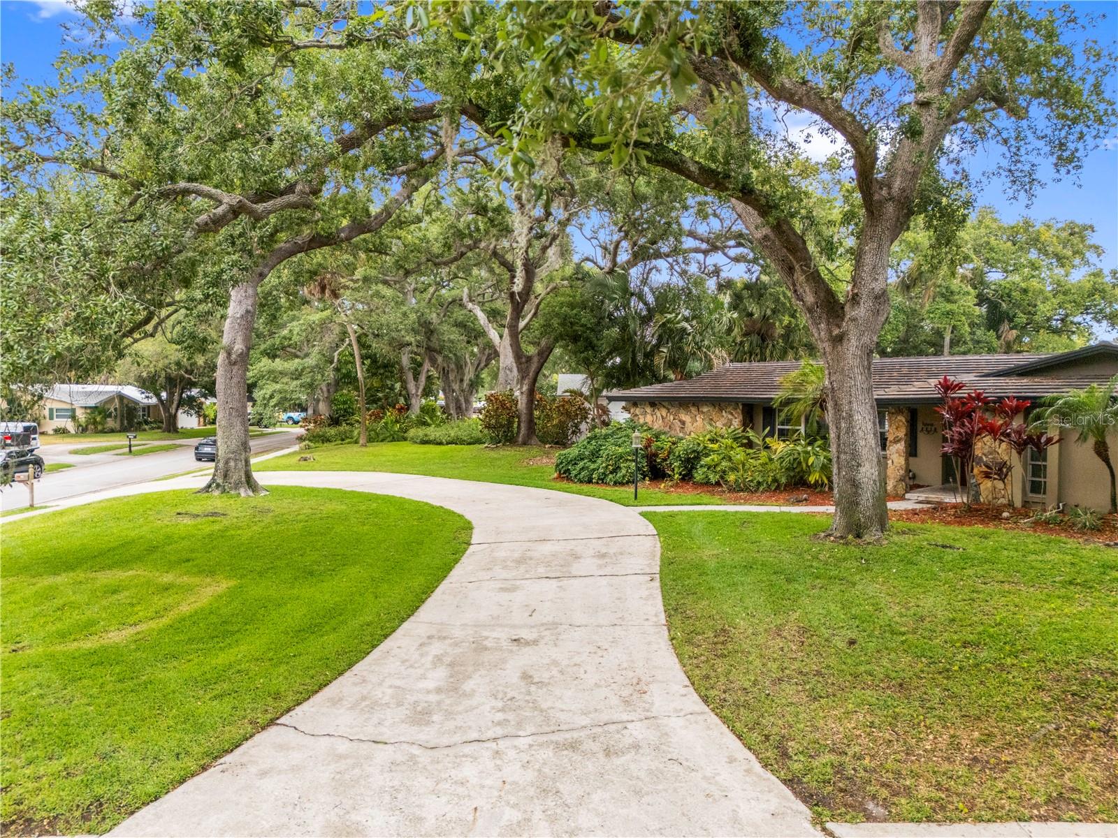 Image 64 of 72 For 2215 Buena Vista Drive