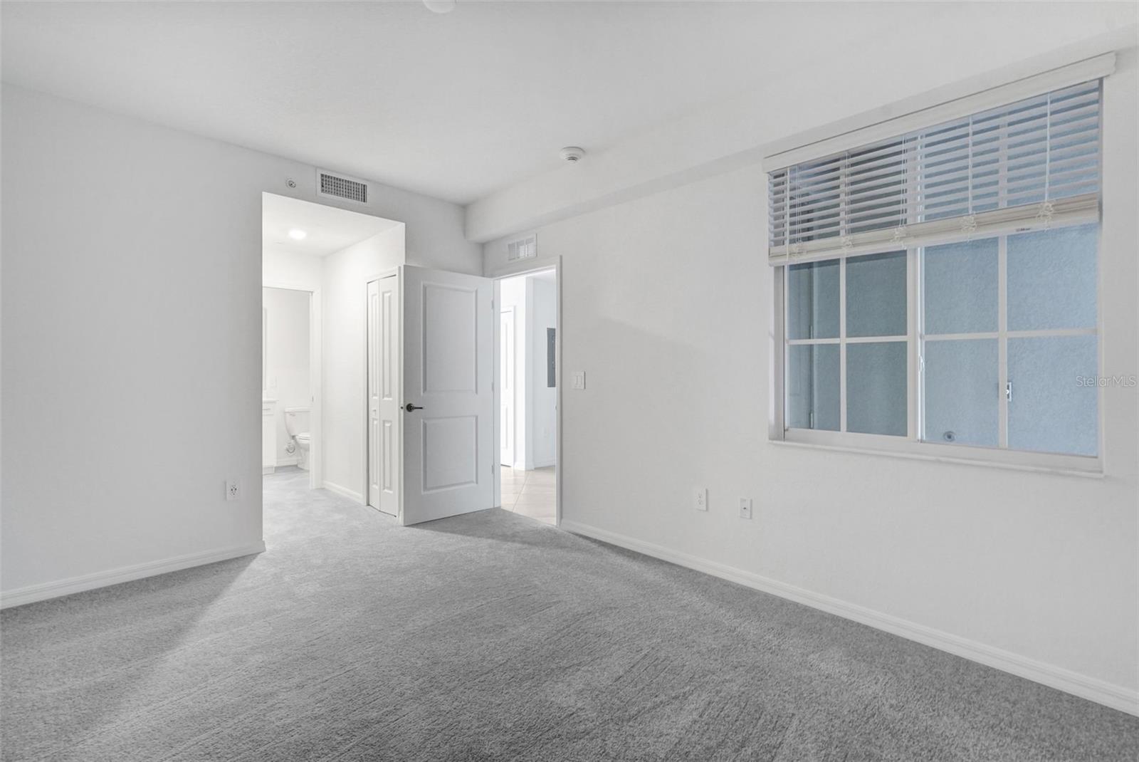 Image 22 of 29 For 17630 Opal Sand Drive 406