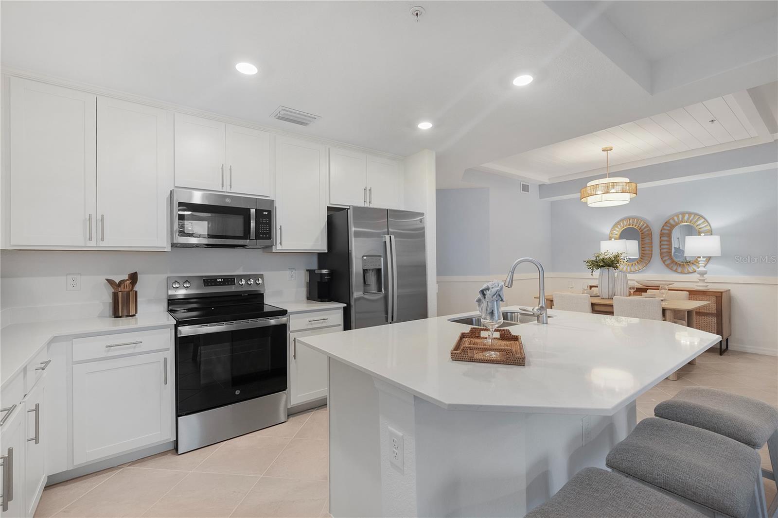 Image 11 of 27 For 17630 Opal Sand Drive 108