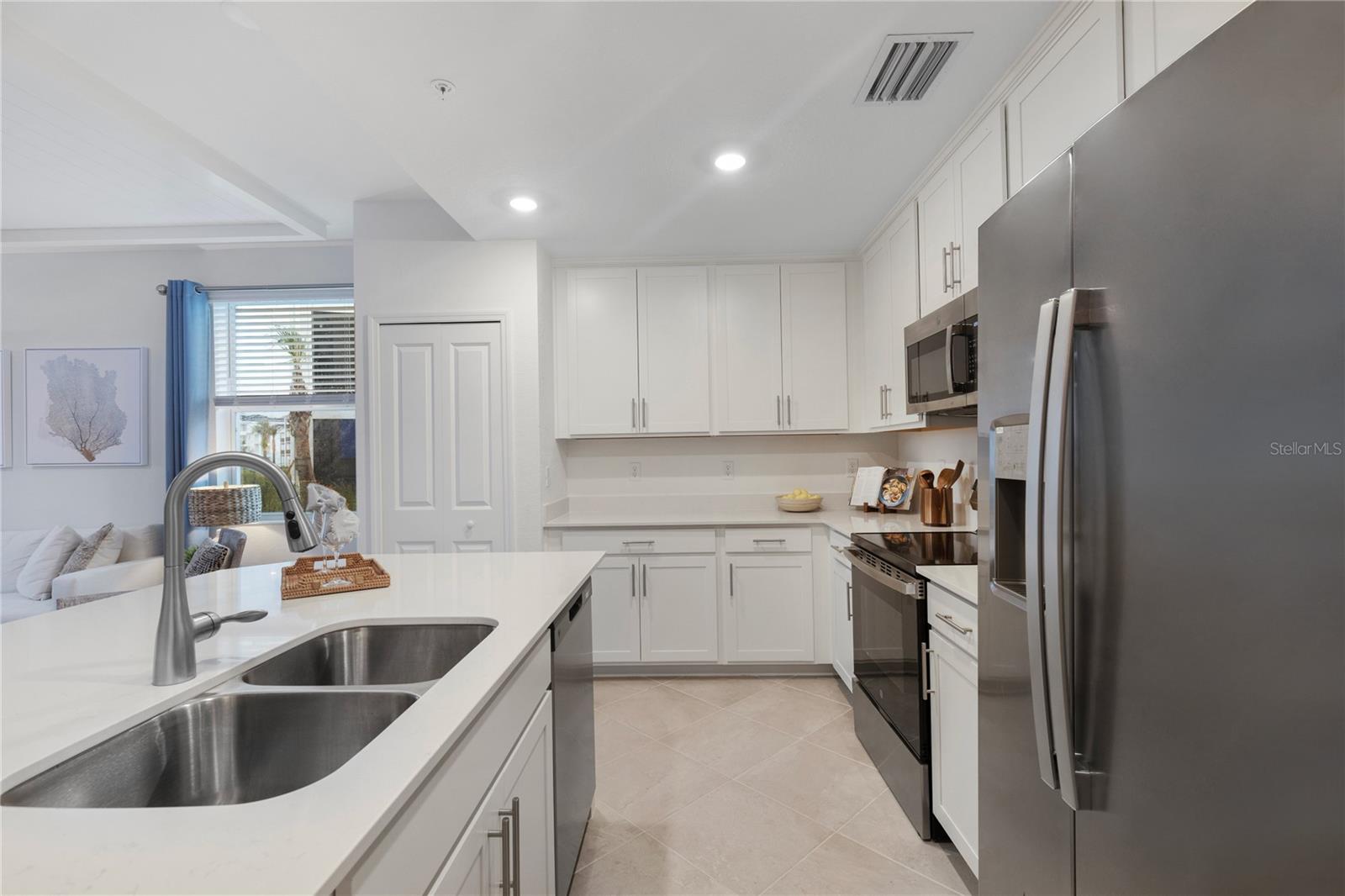 Image 16 of 27 For 17630 Opal Sand Drive 108
